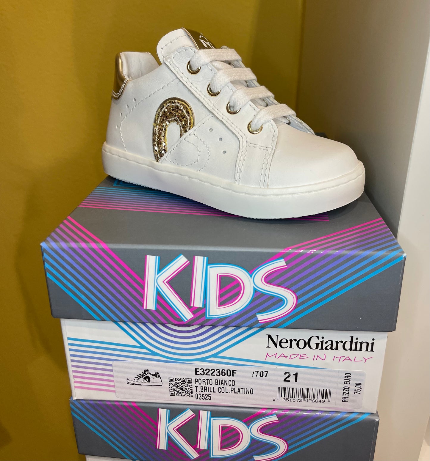 Sneakers cuore stringate con zip